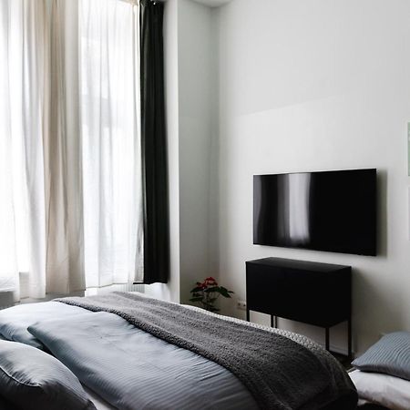 Exklusive Luxus-Unterkunft In Berlin Mitte: 2 Apartments, 130M², Designer-Moebel, Co2 Neutrale Reinigung Bagian luar foto