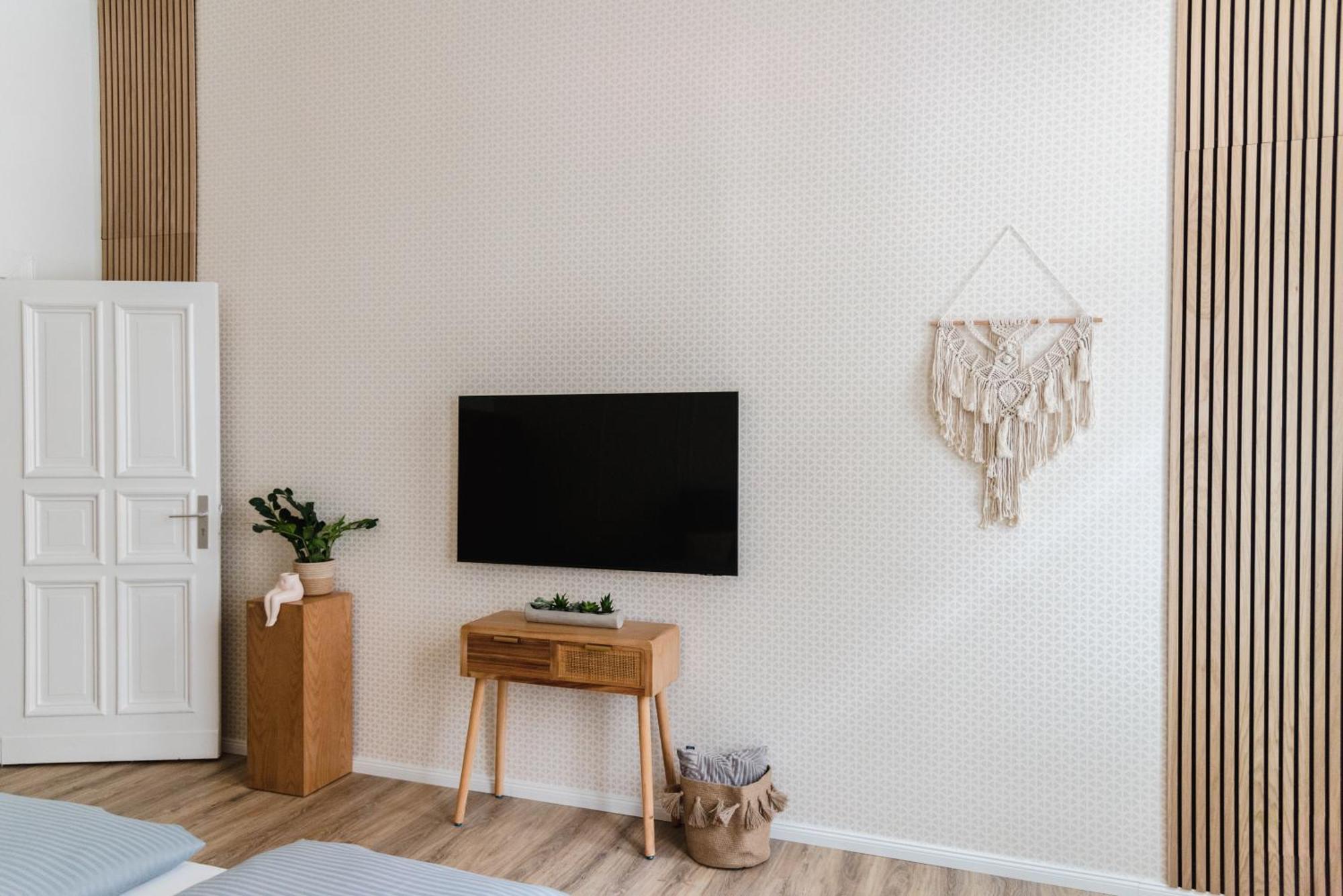 Exklusive Luxus-Unterkunft In Berlin Mitte: 2 Apartments, 130M², Designer-Moebel, Co2 Neutrale Reinigung Bagian luar foto